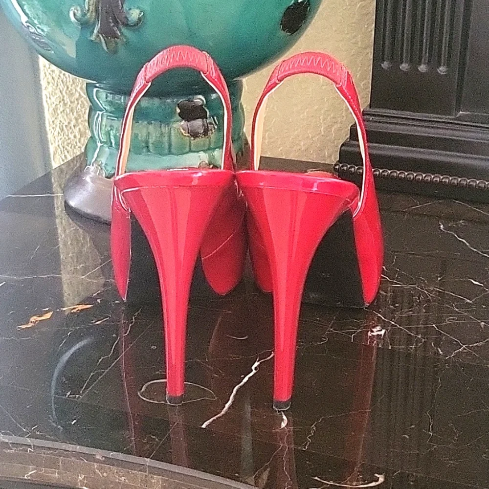 Heels 👠"GUESS" - Picture 3 of 4
